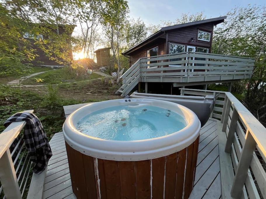 Gjestehytte Pa Moster Med Boblebad Bomlo Exterior photo